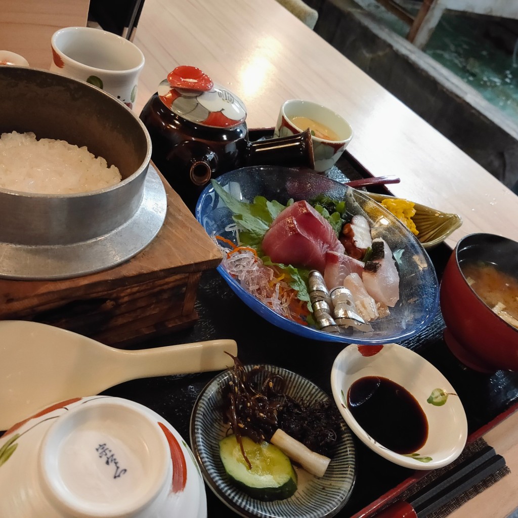 ユーザーが投稿した銀シャリ刺身釜飯定食の写真 - 実際訪問したユーザーが直接撮影して投稿した福江町懐石料理 / 割烹いけす割烹 心誠の写真