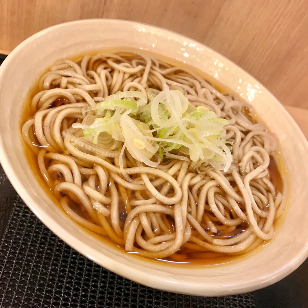 美味しん坊さんが投稿した新橋うどんのお店生そば・讃岐うどん かのや 新橋駅構内店/ナマソバ サヌキウドン カノヤ シンバシエキコウナイテンの写真