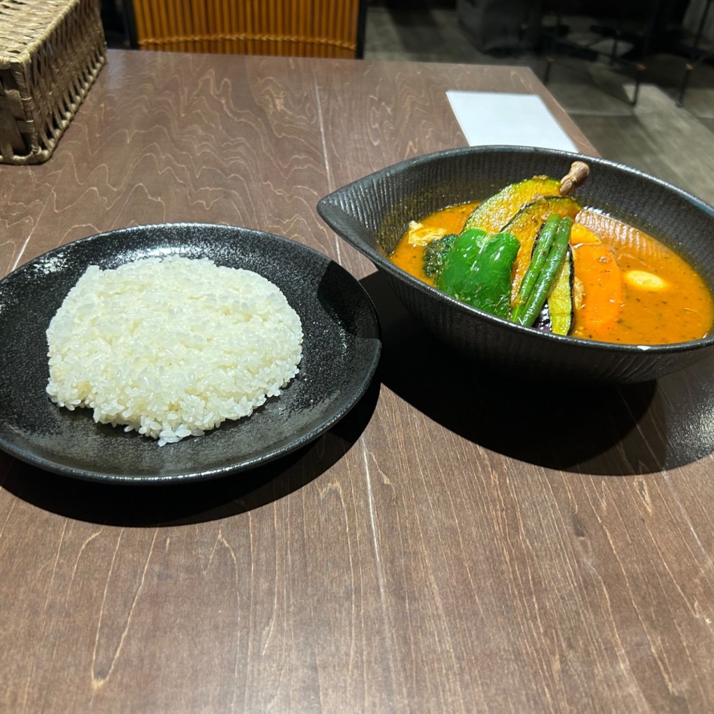 ユーザーが投稿したチキンto野菜カレーの写真 - 実際訪問したユーザーが直接撮影して投稿した大通西スープカレーlavi ル・トロワ店の写真