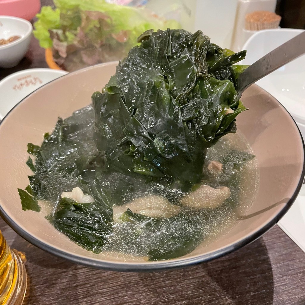 ユーザーが投稿したわかめスープの写真 - 実際訪問したユーザーが直接撮影して投稿した大久保韓国料理でりかおんどる 新大久保2号店の写真