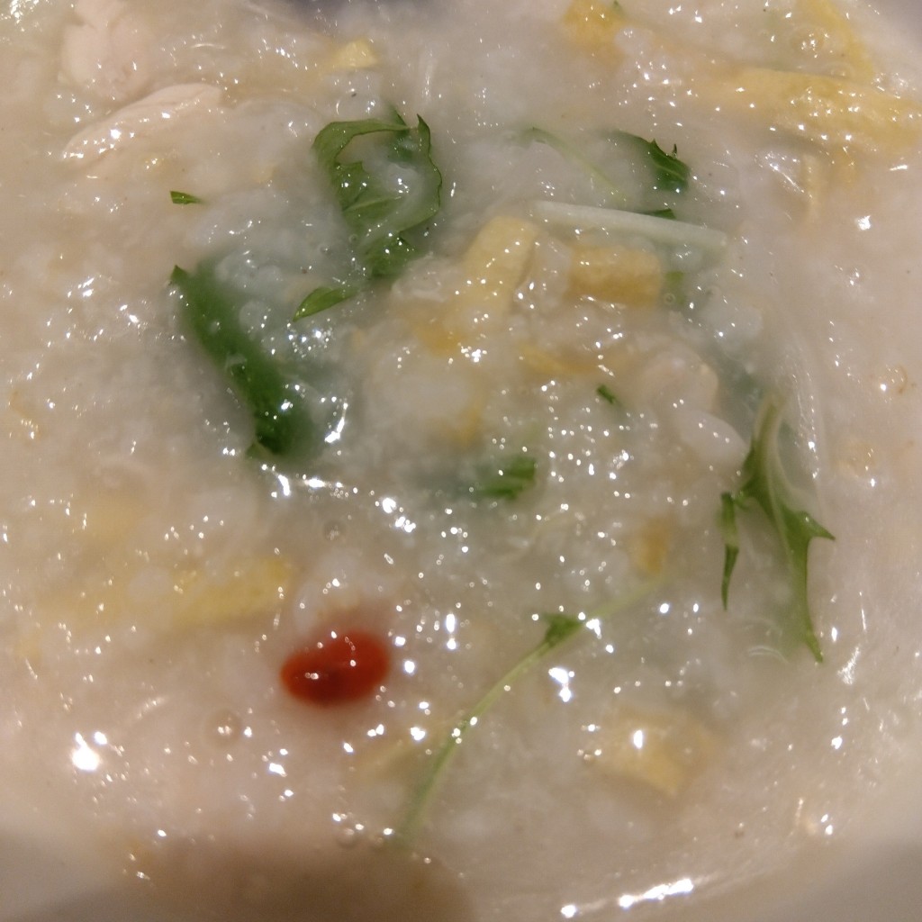 ユーザーが投稿した蒸鶏ジンジャー粥の写真 - 実際訪問したユーザーが直接撮影して投稿した大通西中華料理粥餐庁 札幌オーロラタウン店の写真
