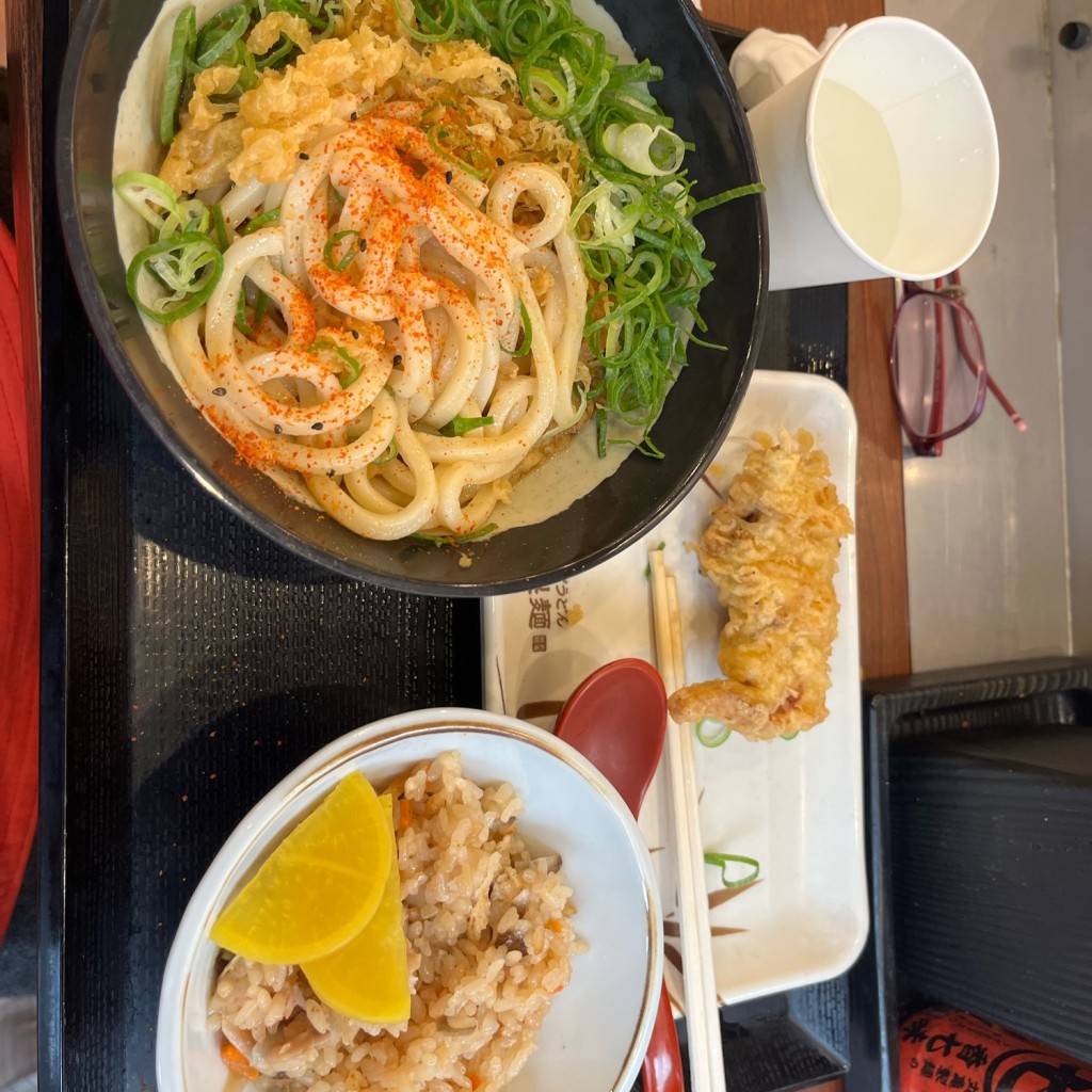 ダブルメガネちゃんさんが投稿した浅草うどんのお店丸亀製麺 浅草ROX店/マルガメセイメン アサクサロックステンの写真