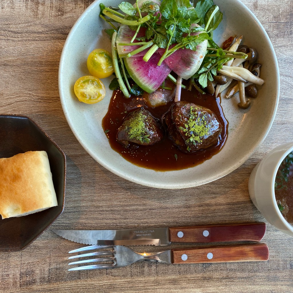 ユーザーが投稿した和牛ホロホロ肉定食の写真 - 実際訪問したユーザーが直接撮影して投稿したユーカリが丘居酒屋里山トランジットの写真