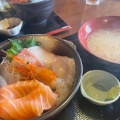 日替わり海鮮丼 - 実際訪問したユーザーが直接撮影して投稿した大篠津町丼もの漁師小屋の写真のメニュー情報