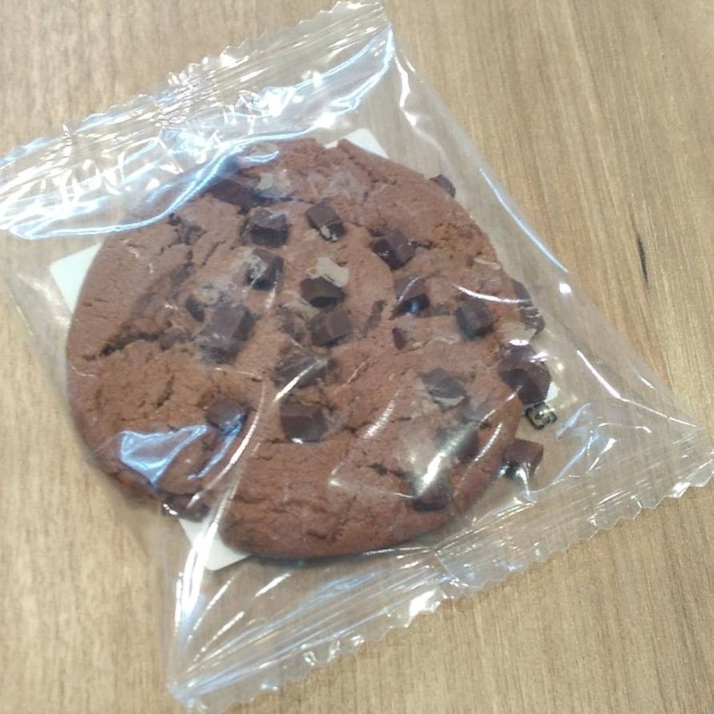 ユーザーが投稿したチョコチャンククッキーの写真 - 実際訪問したユーザーが直接撮影して投稿した糀台カフェエクセルシオール カフェ エキソアレ西神中央店の写真