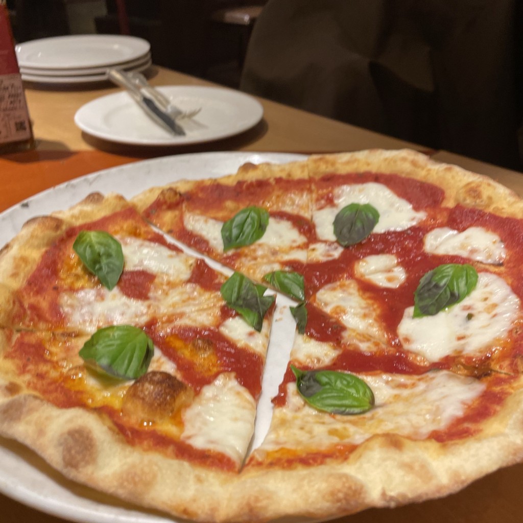 ユーザーが投稿したマルゲリータの写真 - 実際訪問したユーザーが直接撮影して投稿した高砂イタリアンマーケットレストラン AGIO 浦和店の写真