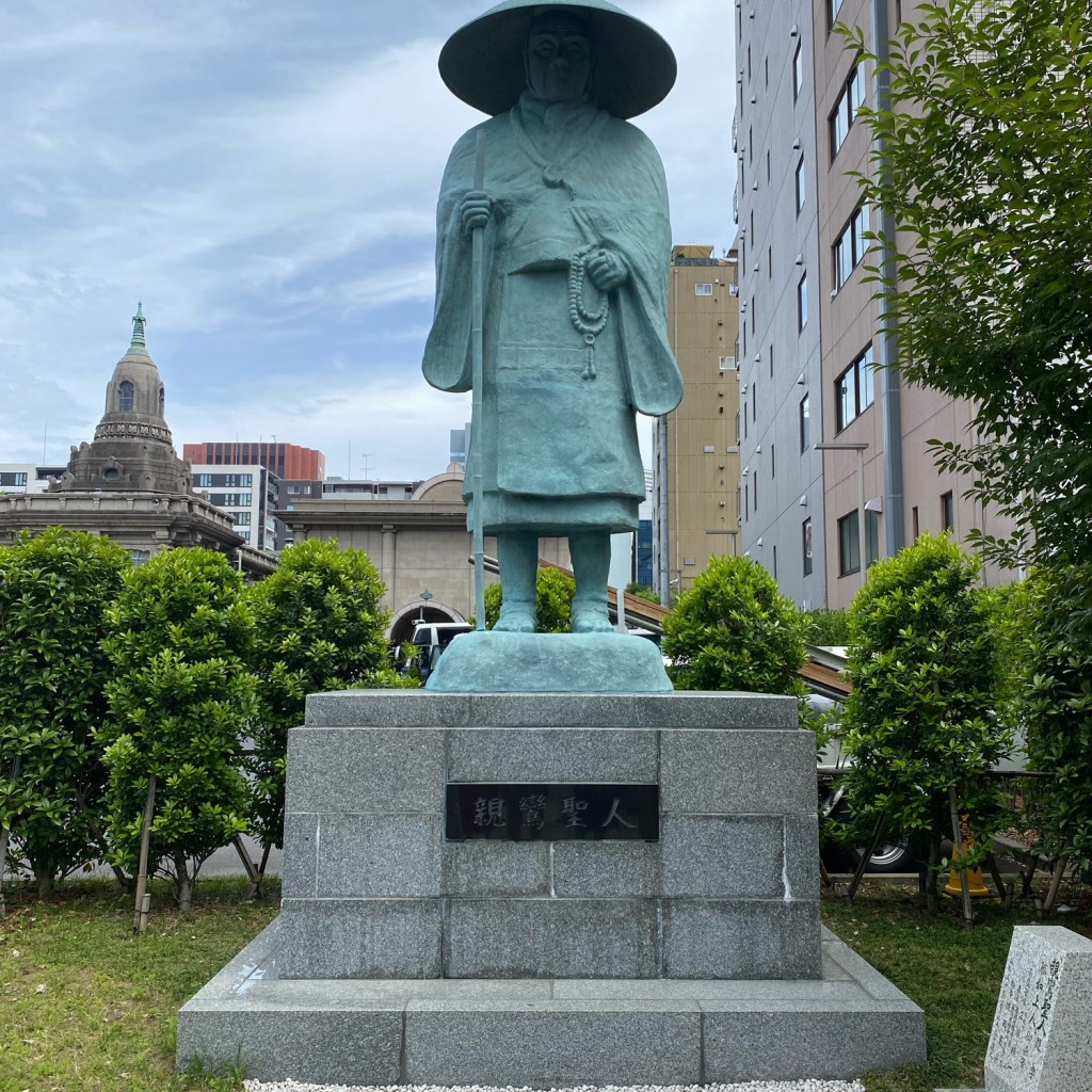 実際訪問したユーザーが直接撮影して投稿した築地地蔵 / 石造物親鸞聖人の像の写真