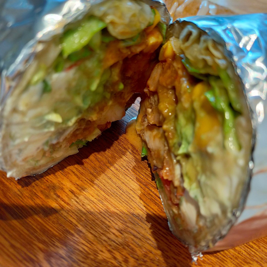 ユーザーが投稿したAvocadoShrimpの写真 - 実際訪問したユーザーが直接撮影して投稿した雲井通メキシコ料理クレイジー ブリトーの写真