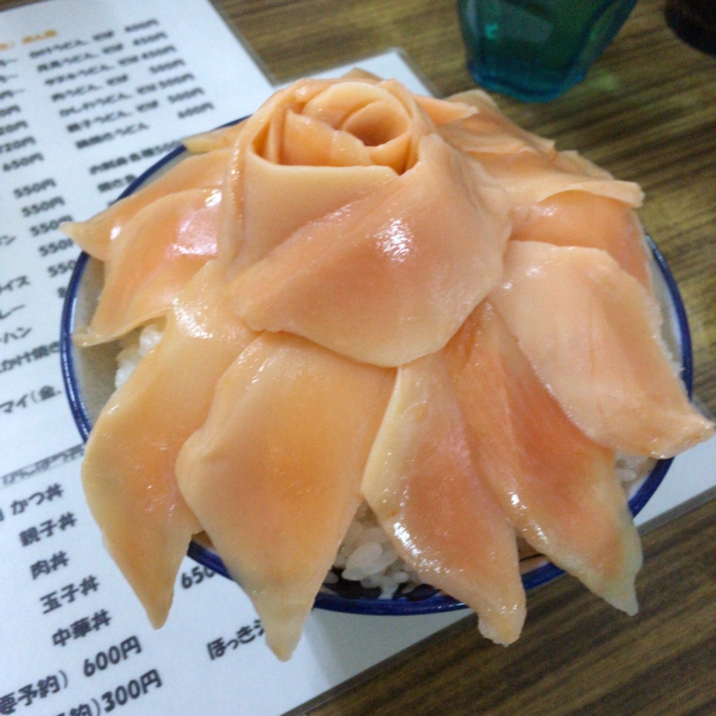 ユーザーが投稿した超銀鮭丼の写真 - 実際訪問したユーザーが直接撮影して投稿した汐見町魚介 / 海鮮料理マルトマ食堂の写真