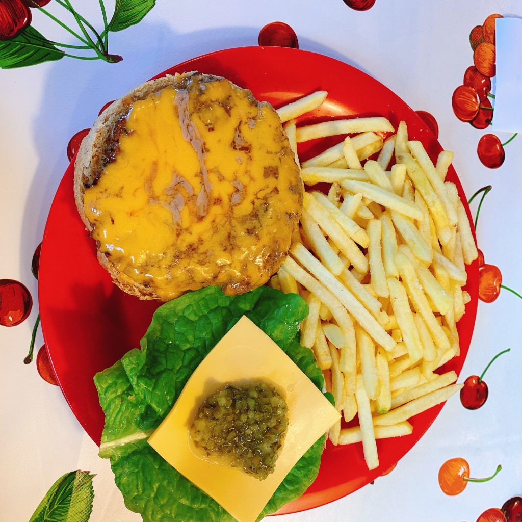ユーザーが投稿したダブルチーズバーガーの写真 - 実際訪問したユーザーが直接撮影して投稿した高田町西洋料理New Orleans Cafeの写真