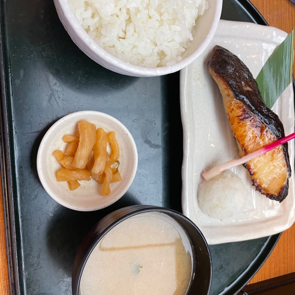 ユーザーが投稿した銀だらミリン焼定食の写真 - 実際訪問したユーザーが直接撮影して投稿した紫竹山定食屋お肴や 新潟駅南店の写真