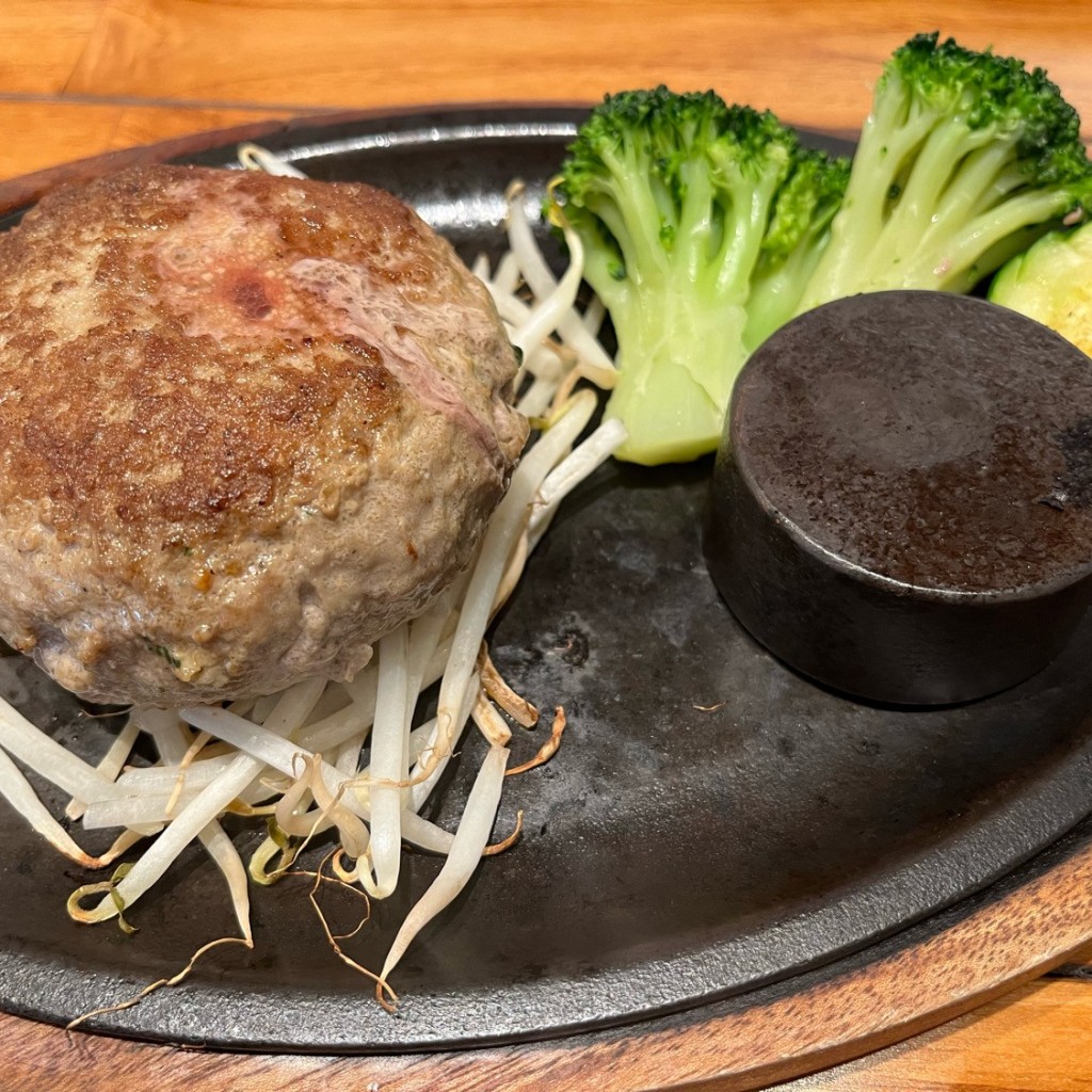 ユーザーが投稿したハンバーグの写真 - 実際訪問したユーザーが直接撮影して投稿した神宮前肉料理筋肉食堂 渋谷MIYASHITA PARK店の写真