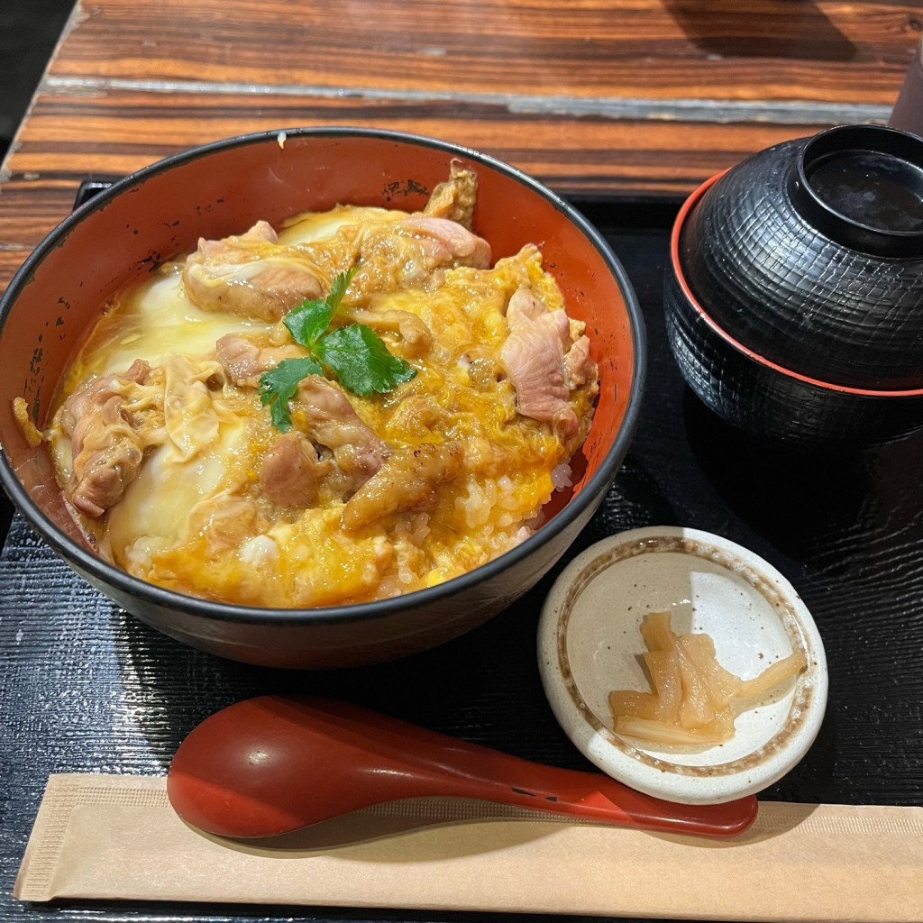 ユーザーが投稿したランチ 親子丼の写真 - 実際訪問したユーザーが直接撮影して投稿した新宿焼鳥新宿 今井屋本店の写真