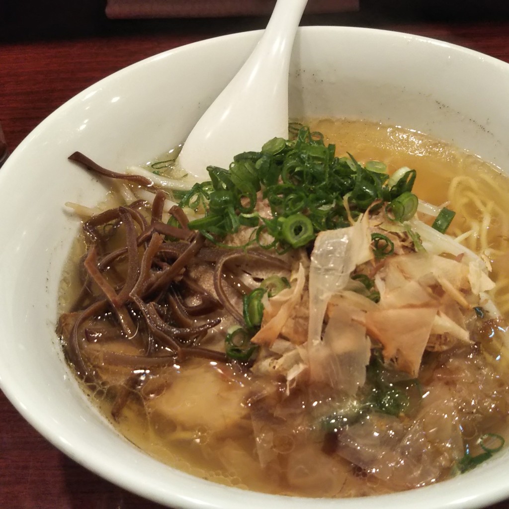 実際訪問したユーザーが直接撮影して投稿した南本町ラーメン / つけ麺ラーメン ミナミ十字星 本町店の写真