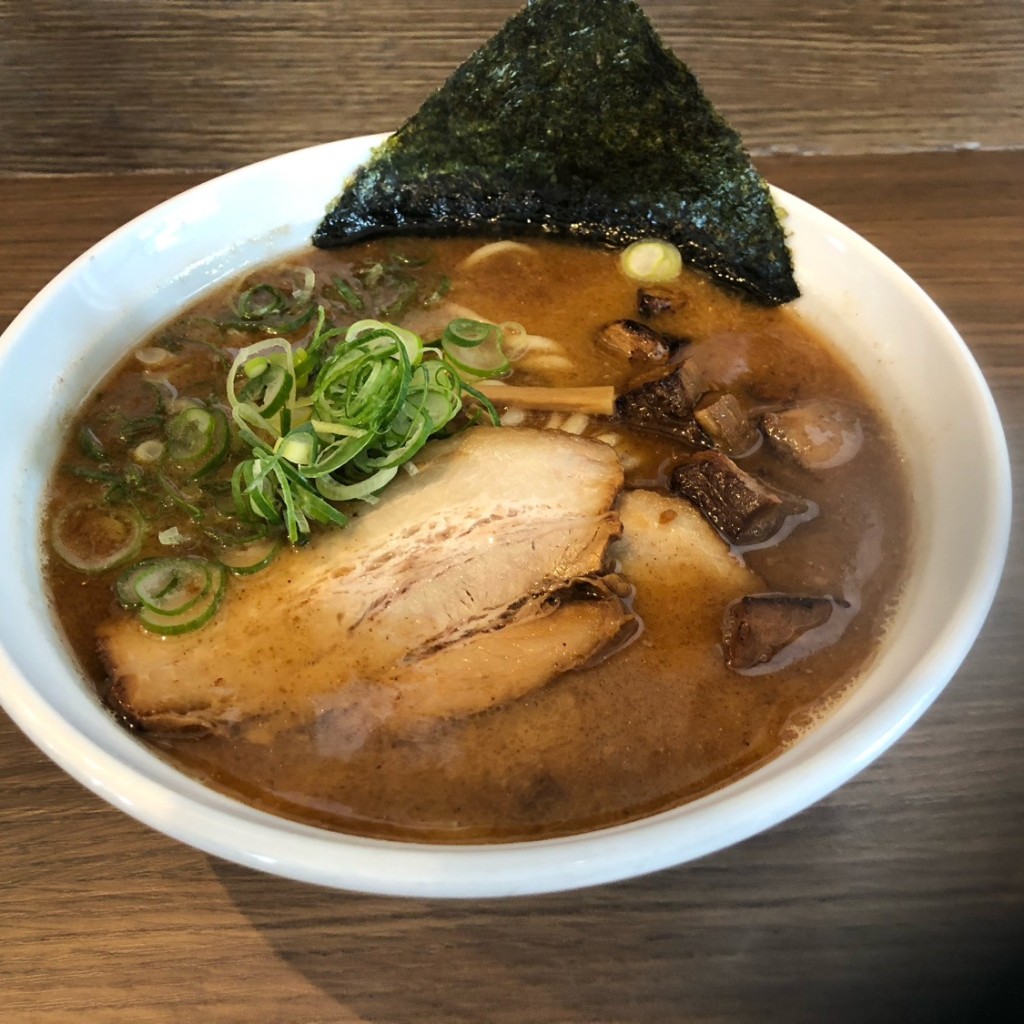 ユーザーが投稿したラーメンの写真 - 実際訪問したユーザーが直接撮影して投稿した中央東ラーメン / つけ麺中華そば まがりすけの写真