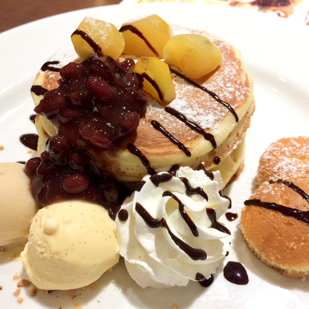 ユーザーが投稿した栗のパンケーキの写真 - 実際訪問したユーザーが直接撮影して投稿した神南ファミリーレストランデニーズ 渋谷公園通り店の写真
