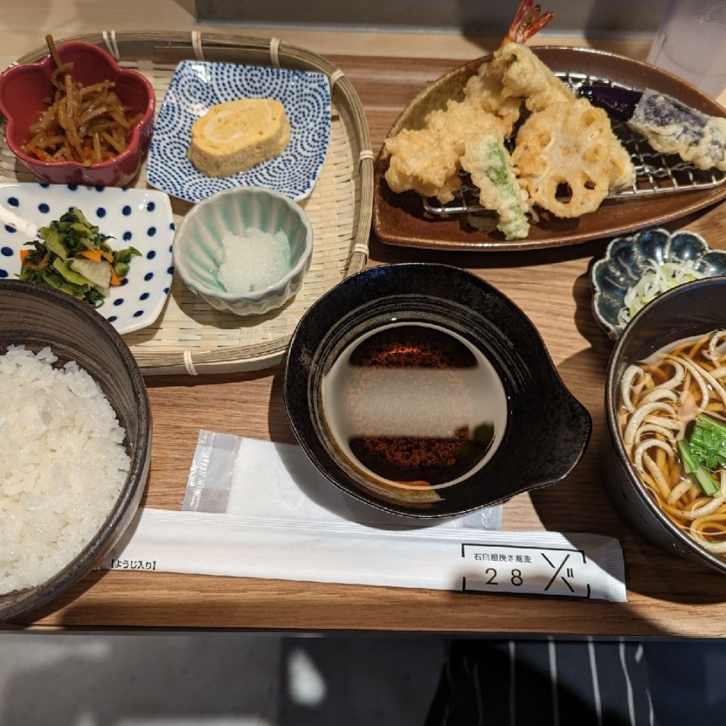 ユーザーが投稿した天麩羅ご膳の写真 - 実際訪問したユーザーが直接撮影して投稿した西新宿そば石臼粗挽き蕎麦 28の写真