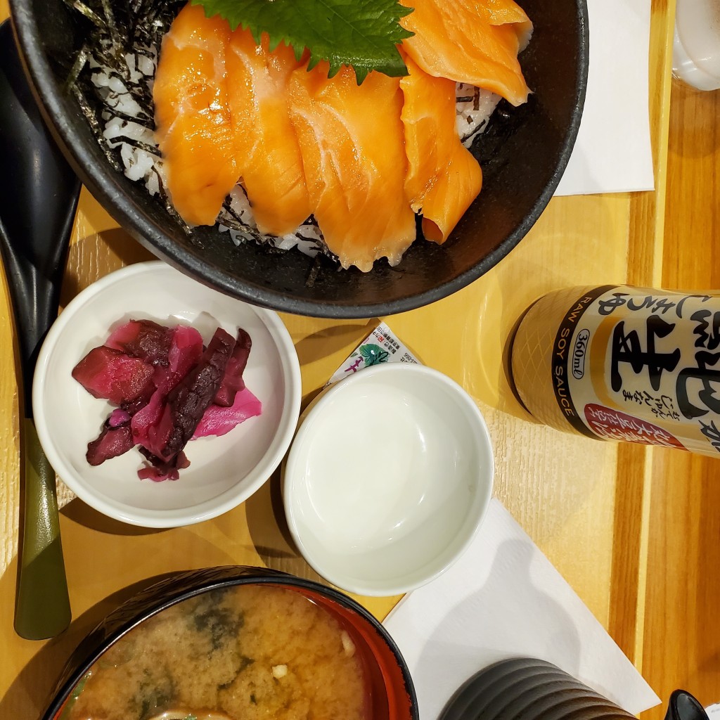 ユーザーが投稿したいくらサーモン茶漬けの写真 - 実際訪問したユーザーが直接撮影して投稿した中吉野町ファミリーレストランココス 徳島中吉野町店の写真