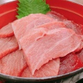 三色マグロ丼 - 実際訪問したユーザーが直接撮影して投稿した大間丼もの魚喰いの大間んぞくの写真のメニュー情報