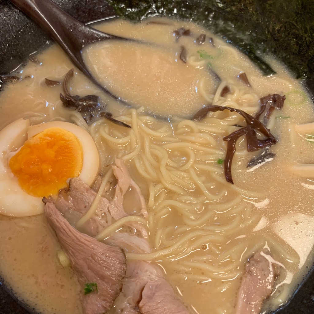 ユーザーが投稿した豚骨ラーメンの写真 - 実際訪問したユーザーが直接撮影して投稿した栄ラーメン専門店藤一番 住吉店の写真