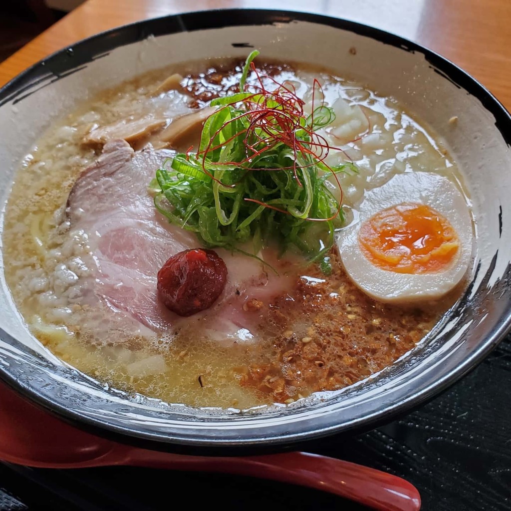 ユーザーが投稿した鶏白湯味噌拉麺の写真 - 実際訪問したユーザーが直接撮影して投稿した江刺杉ノ町ラーメン専門店麺SAMURAI 桃太郎の写真