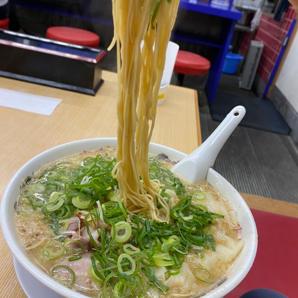 ユーザーが投稿したこってりラーメン 大盛 ワンタントッピングの写真 - 実際訪問したユーザーが直接撮影して投稿した和泉北ラーメン専門店来来亭 和泉北店の写真