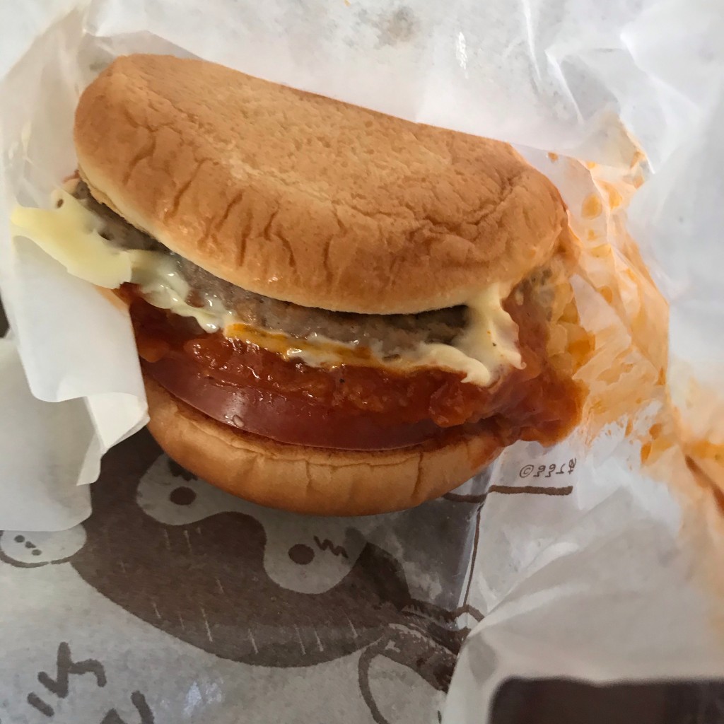 ユーザーが投稿したモスチーズバーガーの写真 - 実際訪問したユーザーが直接撮影して投稿した高砂ファーストフードモスバーガー 草加店の写真
