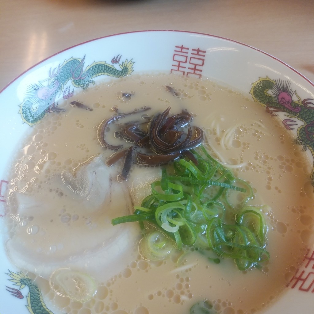 ユーザーが投稿したとんこつラーメンの写真 - 実際訪問したユーザーが直接撮影して投稿した津久礼ラーメン専門店博多金龍 菊陽バイパス店の写真