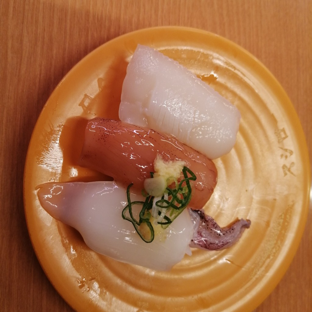 ユーザーが投稿した100円皿の写真 - 実際訪問したユーザーが直接撮影して投稿した高田馬場回転寿司スシローBIGBOX高田馬場店の写真