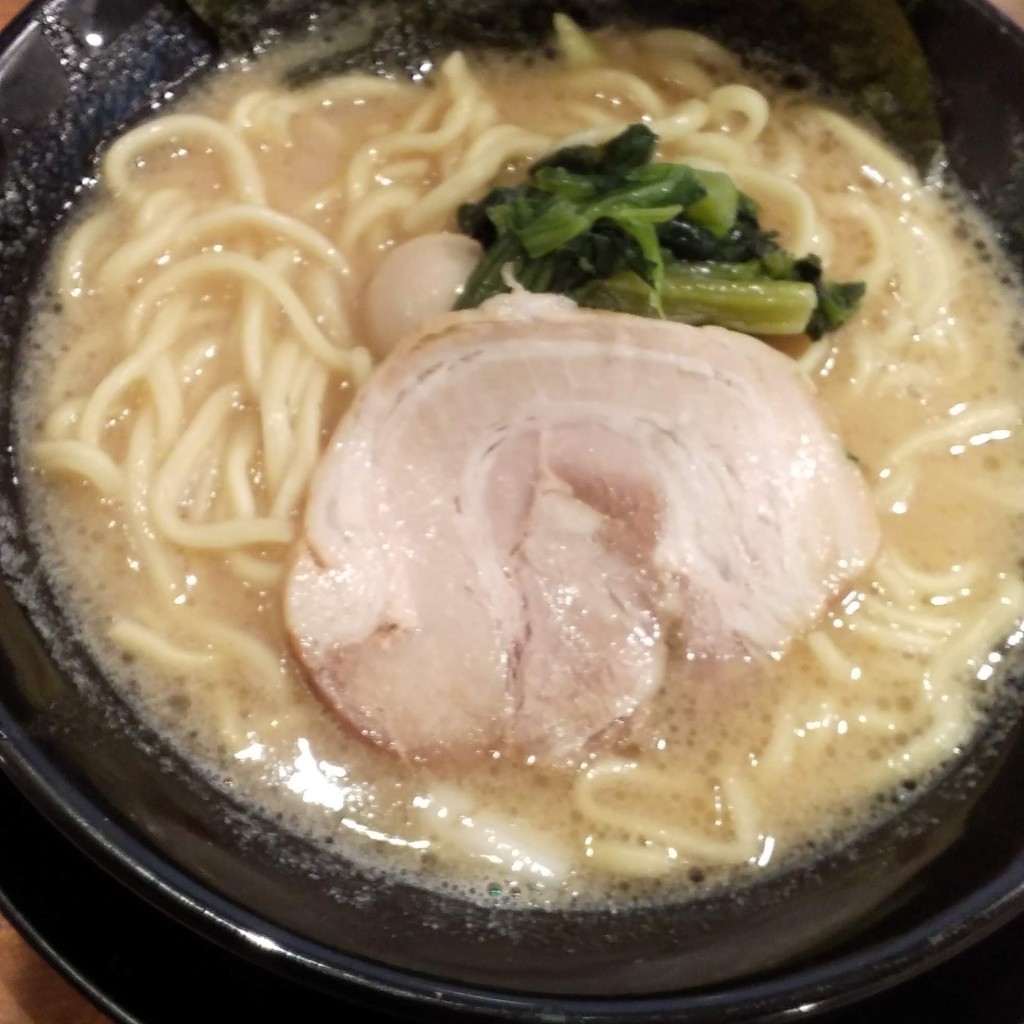 ユーザーが投稿した醤油ラーメンの写真 - 実際訪問したユーザーが直接撮影して投稿した三代ラーメン専門店横浜家系ラーメン 春吉家 新宮店の写真