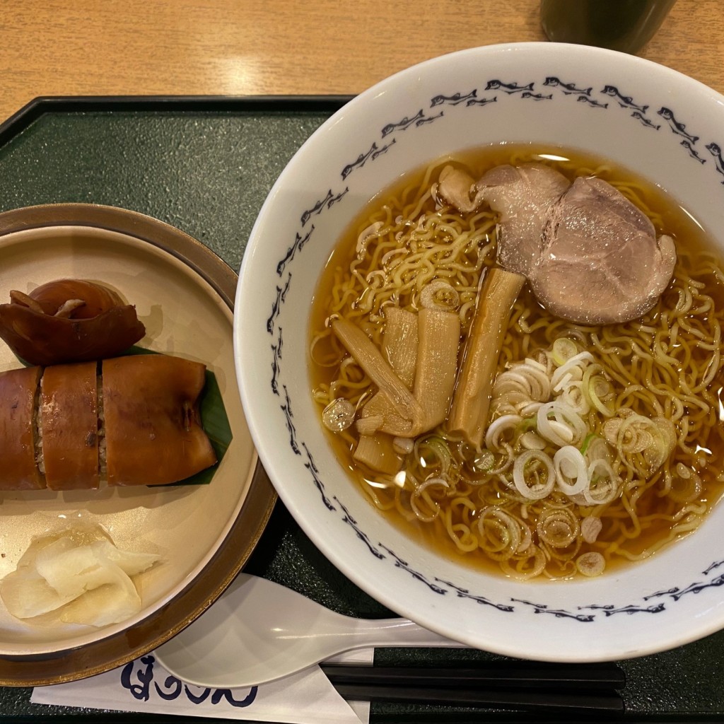 ユーザーが投稿した八戸ラーメンといかめしセットの写真 - 実際訪問したユーザーが直接撮影して投稿した尻内町魚介 / 海鮮料理いかめしや 烹鱗の写真