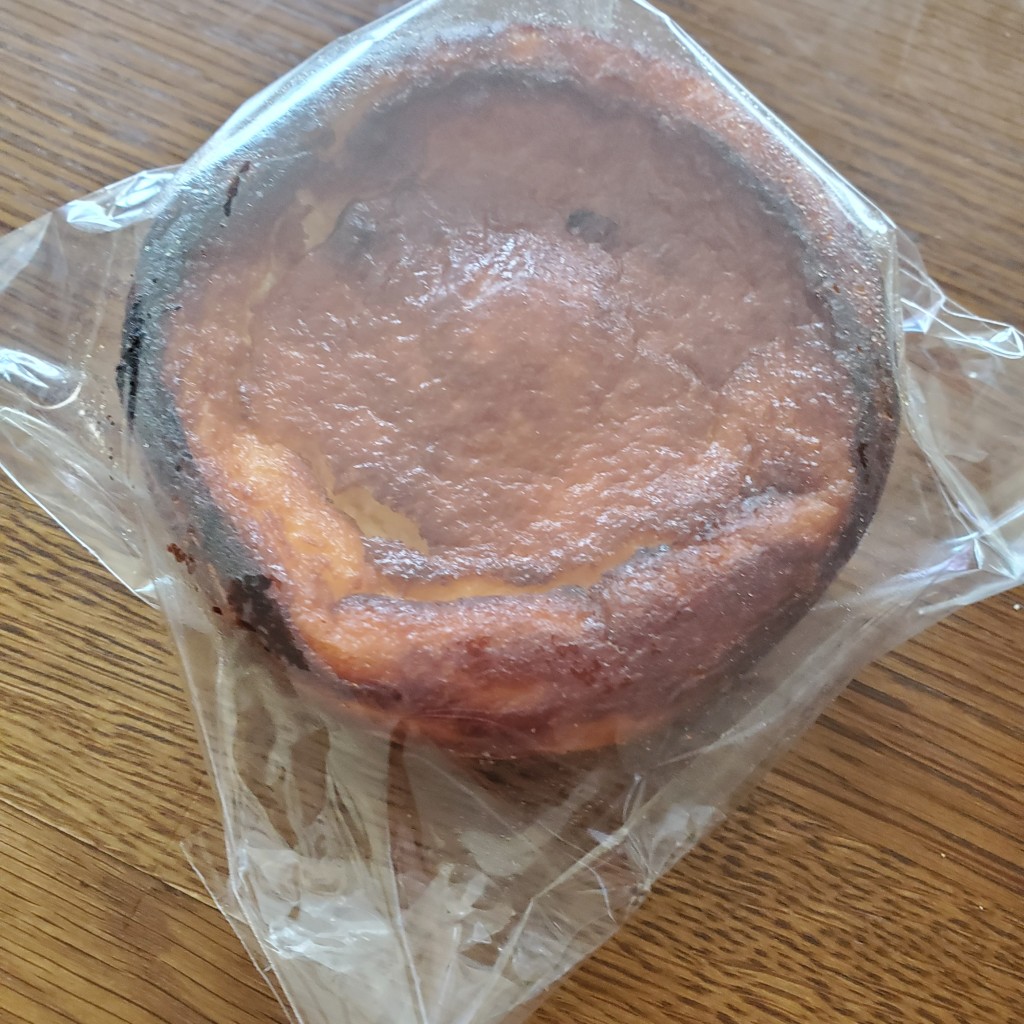 ユーザーが投稿したバスクチーズケーキの写真 - 実際訪問したユーザーが直接撮影して投稿した長町デザート / ベーカリーBistro ひらみぱんの写真