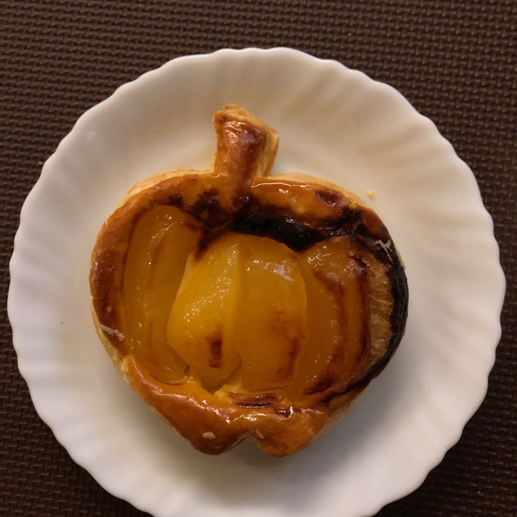 ユーザーが投稿したりんごパイの写真 - 実際訪問したユーザーが直接撮影して投稿した小町ベーカリーデリフランス 鎌倉店の写真