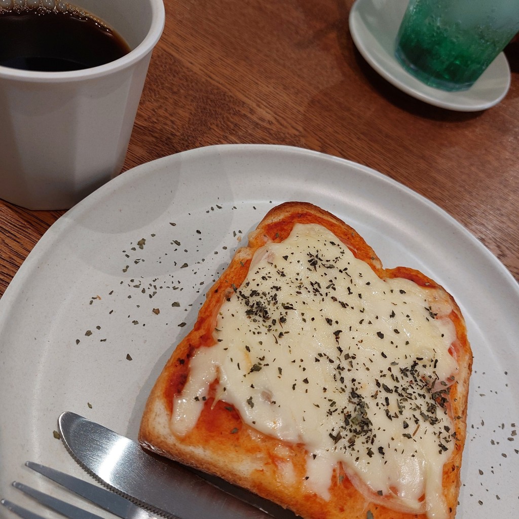 ユーザーが投稿したピザトーストの写真 - 実際訪問したユーザーが直接撮影して投稿した鹿骨カフェMAMEBACO COFFEE TOKYO RI・CHI・Aの写真