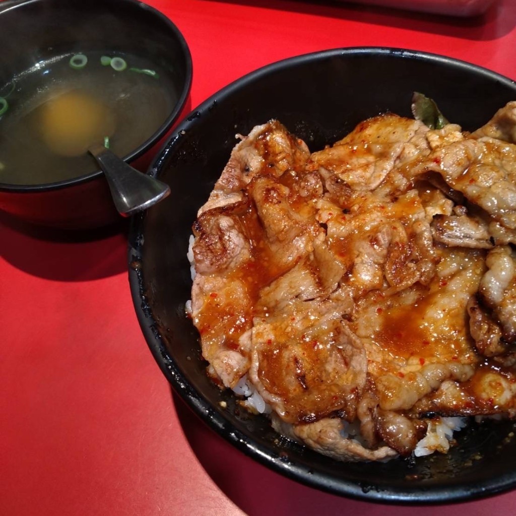 ユーザーが投稿したカルビ丼スープセットの写真 - 実際訪問したユーザーが直接撮影して投稿した琴ノ緒町丼もの焼肉丼 十番 三ノ宮店の写真