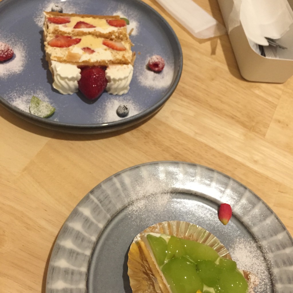 ユーザーが投稿したマスカットケーキの写真 - 実際訪問したユーザーが直接撮影して投稿した平尾カフェモモトセの写真