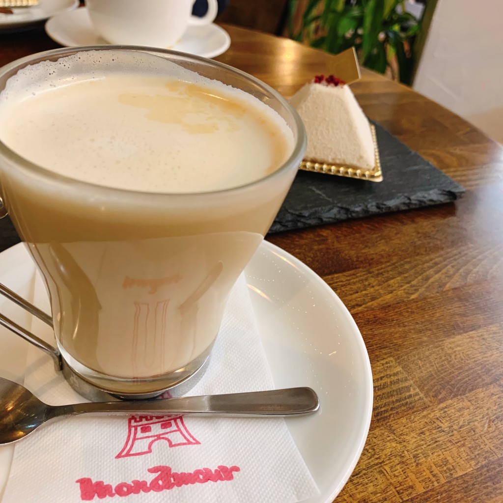 ユーザーが投稿したケーキセットコーヒー/コウチャの写真 - 実際訪問したユーザーが直接撮影して投稿した宮町スイーツモナムール清風堂の写真