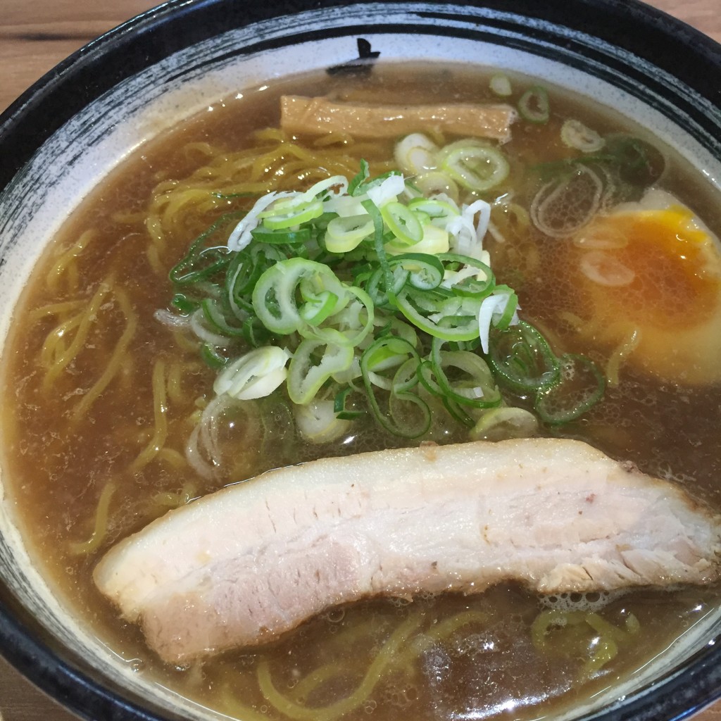 ユーザーが投稿した醤油ラーメンの写真 - 実際訪問したユーザーが直接撮影して投稿した西野四条ラーメン / つけ麺らーめん木蓮の写真