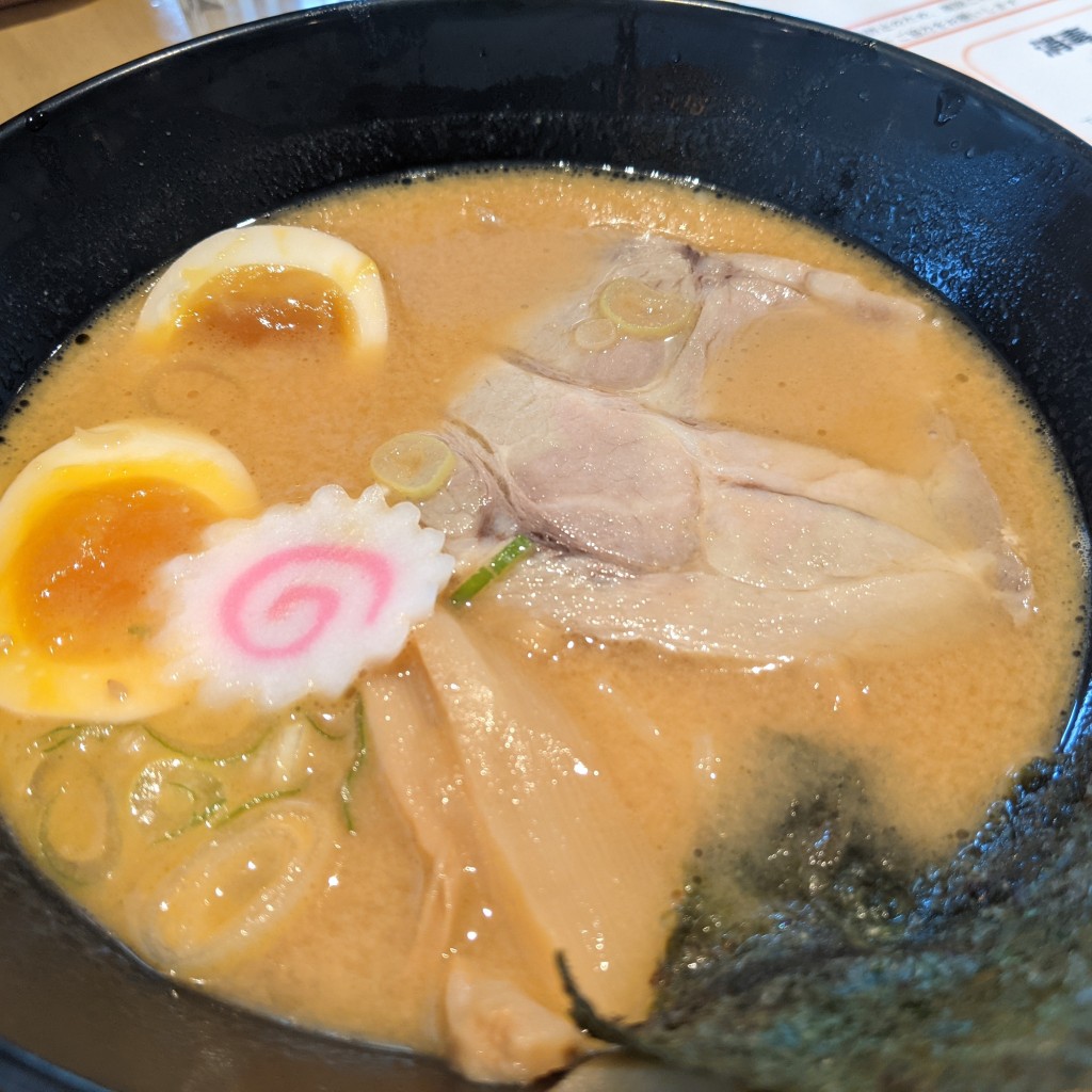 ユーザーが投稿したみそラーメンの写真 - 実際訪問したユーザーが直接撮影して投稿した川島笠田町定食屋アロワナガーデンの写真