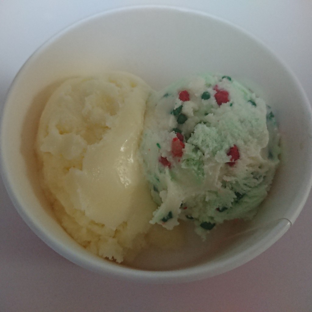 ユーザーが投稿したスモールダブルカップの写真 - 実際訪問したユーザーが直接撮影して投稿した西葛西アイスクリームサーティワンアイスクリーム 西葛西店の写真
