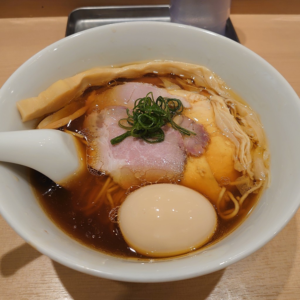 ユーザーが投稿した特製醤油ラーメンの写真 - 実際訪問したユーザーが直接撮影して投稿した赤羽ラーメン / つけ麺らぁ麺 はやし田 赤羽店の写真