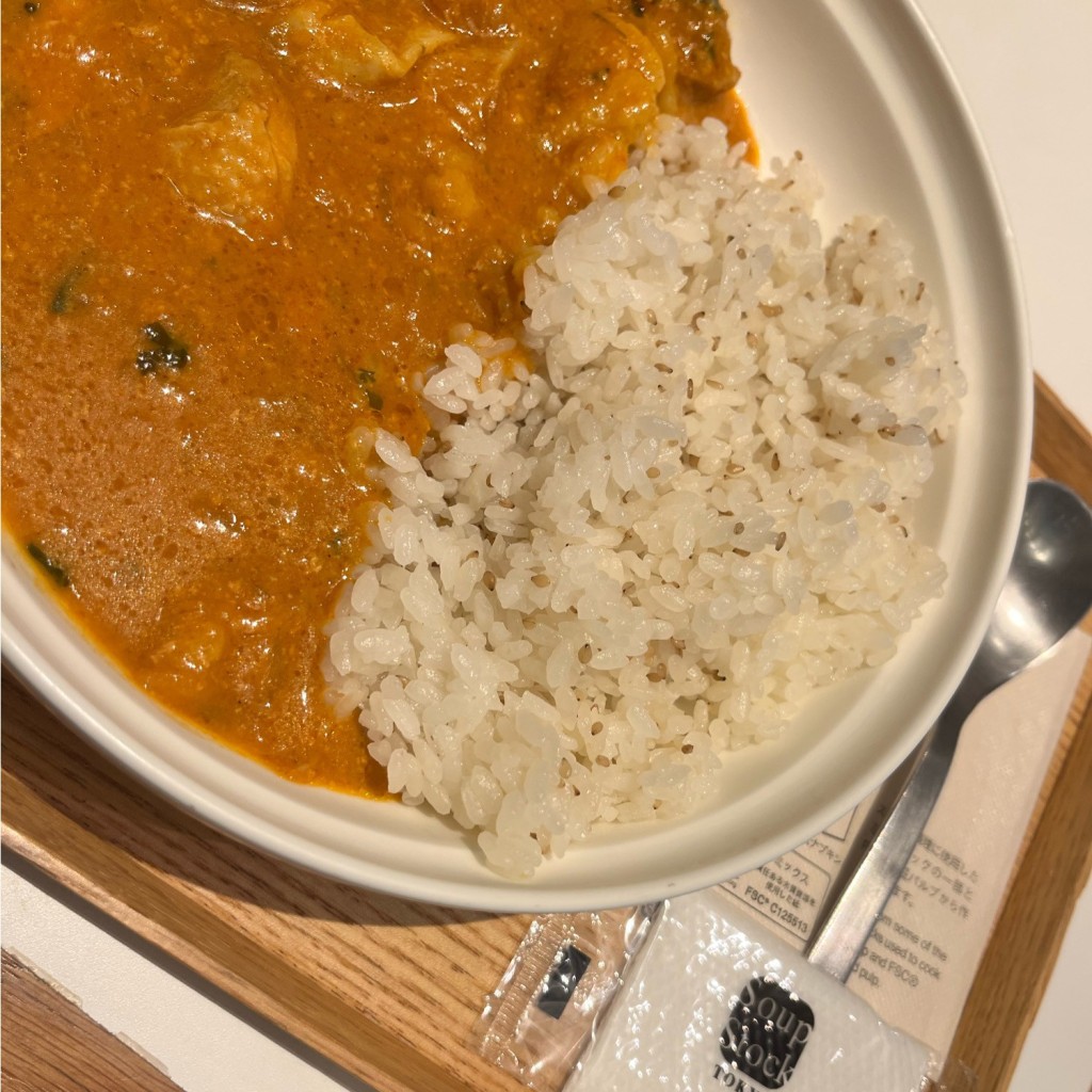 ユーザーが投稿したガーリックバターチキンカレーの写真 - 実際訪問したユーザーが直接撮影して投稿した丸の内洋食スープストックトーキョー 丸の内オアゾ店の写真