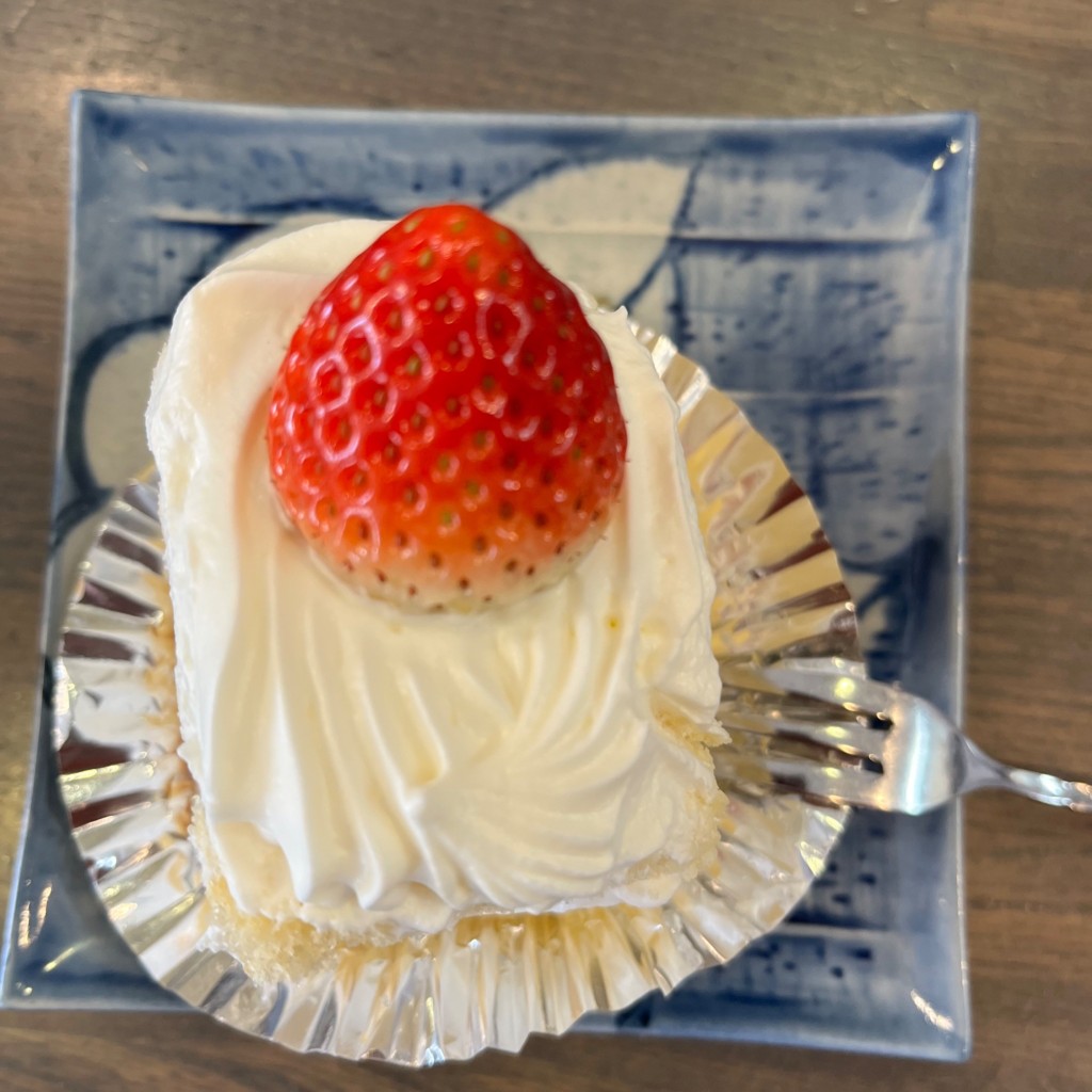 ユーザーが投稿したイチゴショートケーキの写真 - 実際訪問したユーザーが直接撮影して投稿した中央町ケーキ新幸堂の写真