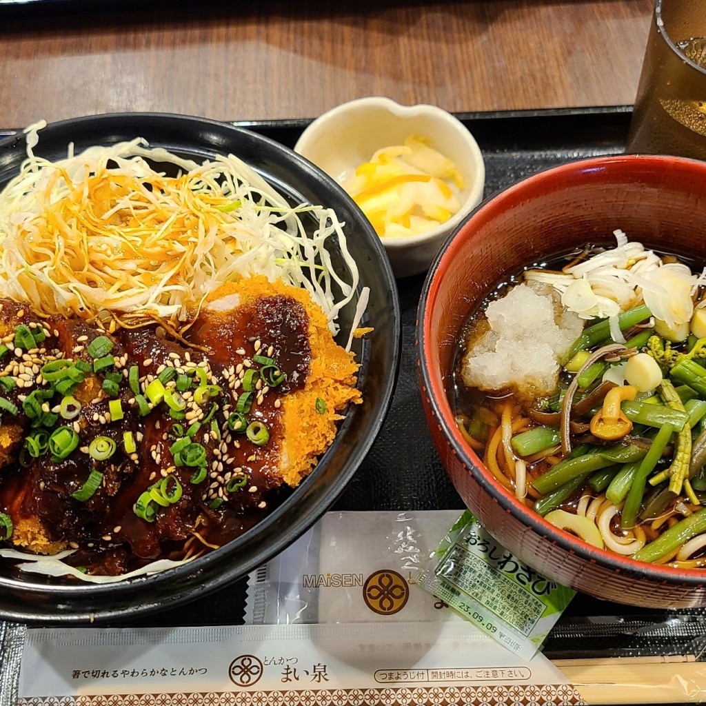 ユーザーが投稿した味噌ヒレかつ丼+そばの写真 - 実際訪問したユーザーが直接撮影して投稿した池辺町カフェクレイトンズカフェ ららぽーと横浜の写真