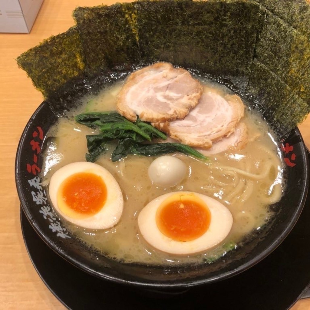 わたしのじんせいさんが投稿した小貝須ラーメン専門店のお店横浜家系ラーメン 有楽家桑名店の写真