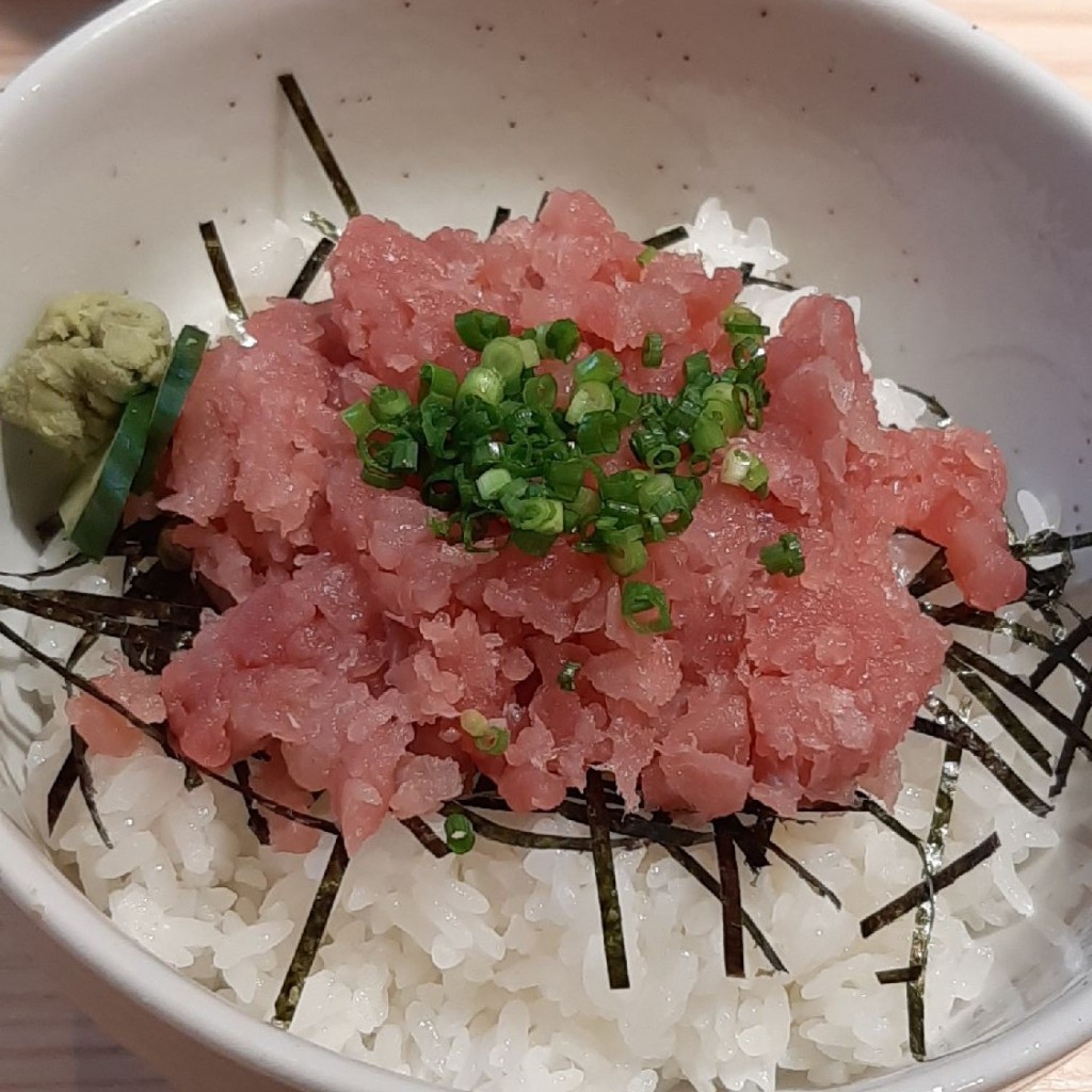 ユーザーが投稿したまぐろ中落丼 送握りの写真 - 実際訪問したユーザーが直接撮影して投稿した阿由知通回転寿司まぐろや 石亭 御器所店の写真