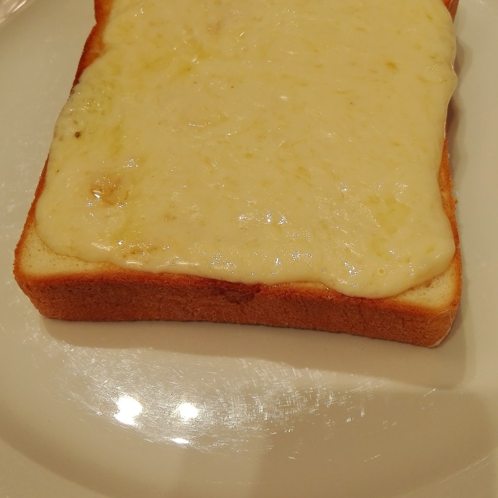 ユーザーが投稿したラクレットトーストの写真 - 実際訪問したユーザーが直接撮影して投稿した銀座食パン専門店セントル ザ・ベーカリーの写真