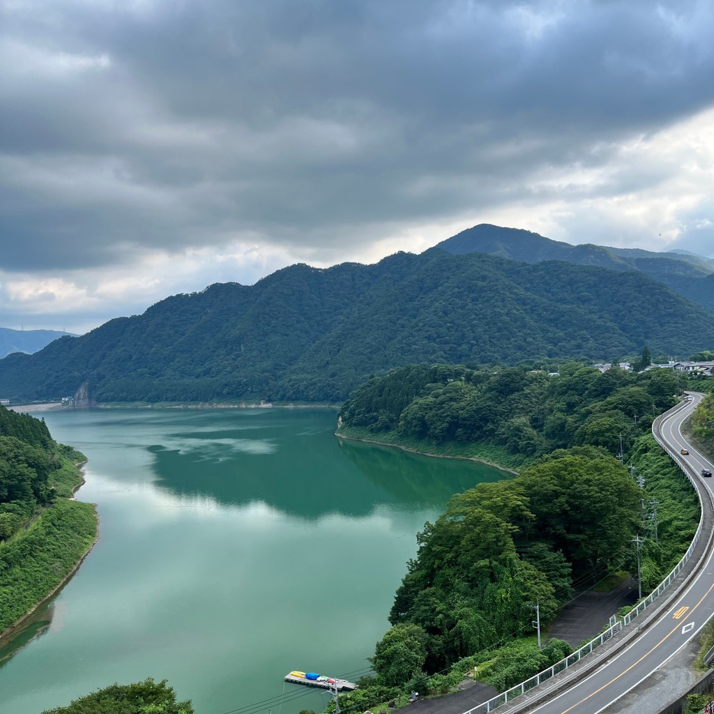 かつかつ2400さんが投稿した猿ヶ京温泉湖沼 / 池のお店赤谷湖/あかやこの写真