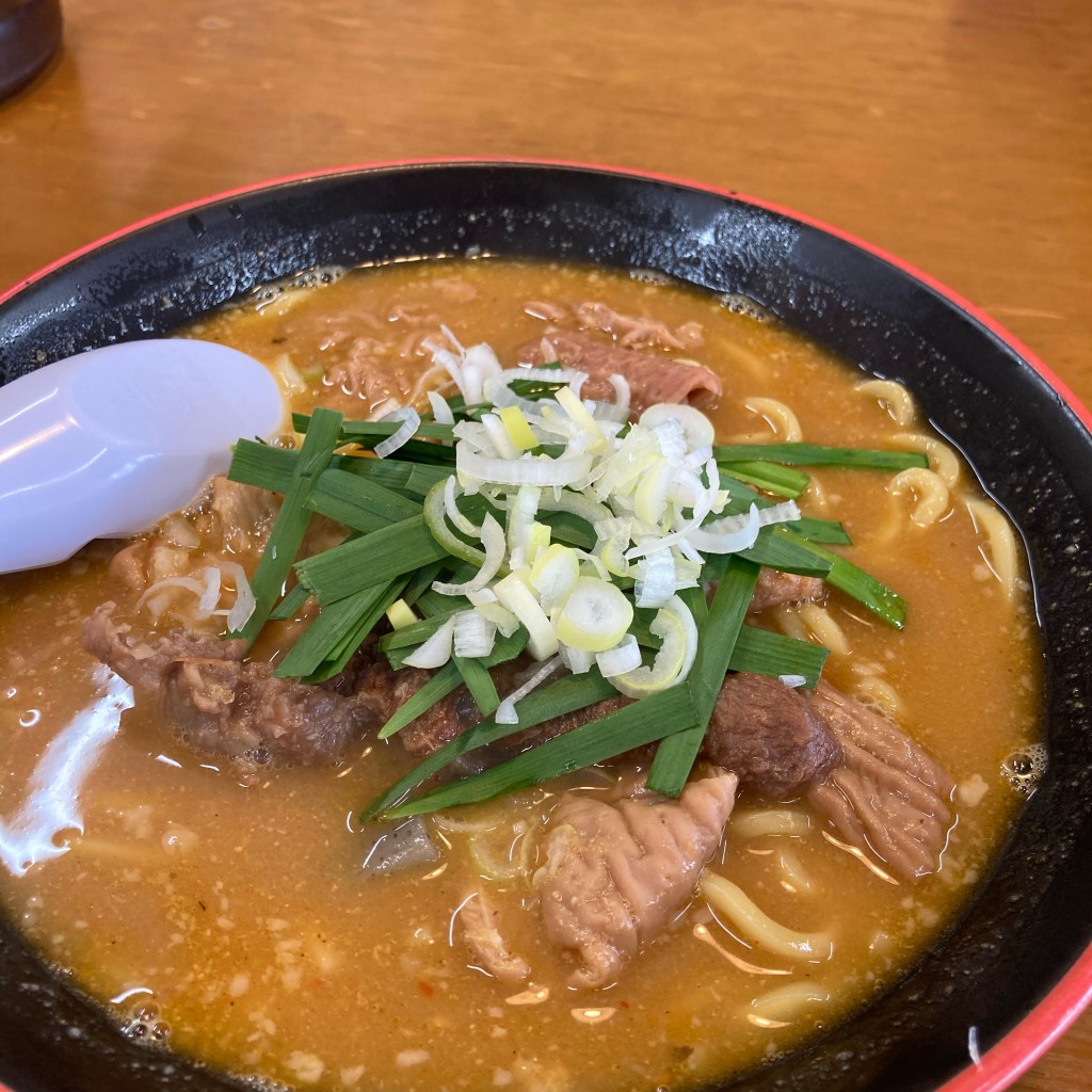 ユーザーが投稿したもつ煮ラーメンの写真 - 実際訪問したユーザーが直接撮影して投稿した加ラーメン / つけ麺麺屋まる勝 かっちゃんラーメンの写真