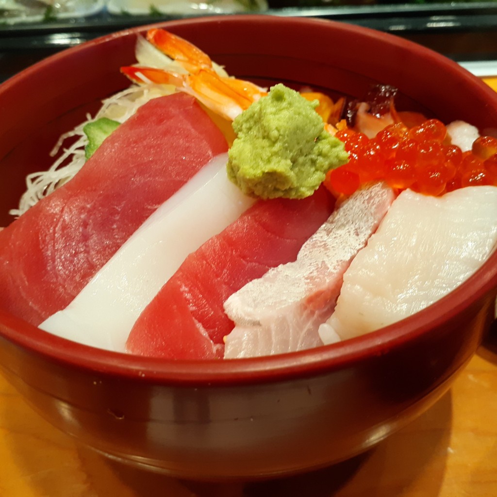 ユーザーが投稿した海鮮丼の写真 - 実際訪問したユーザーが直接撮影して投稿した若葉町寿司すし処 和栗の写真